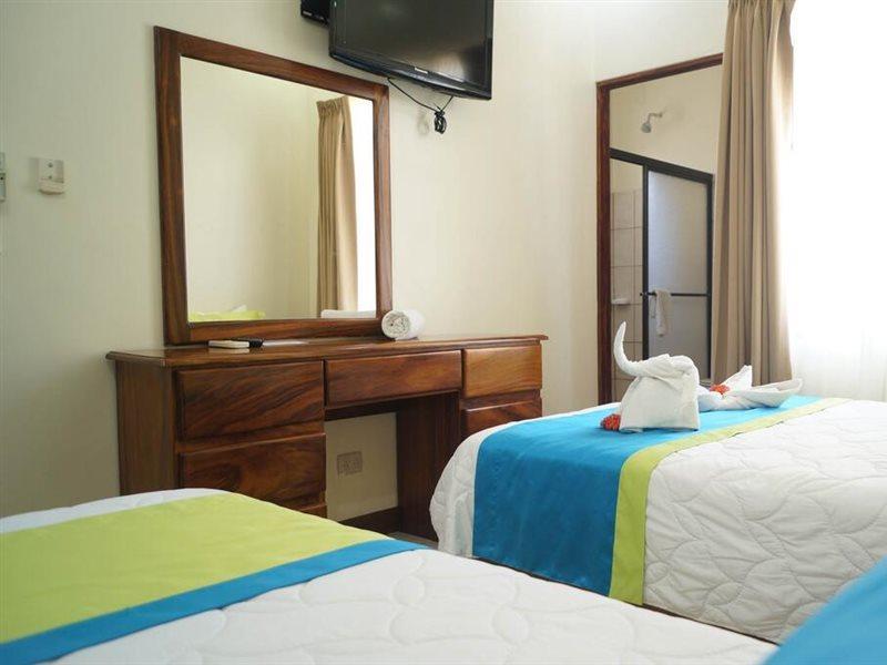 Hotel & Villas Huetares Плая Eрмоса Екстериор снимка