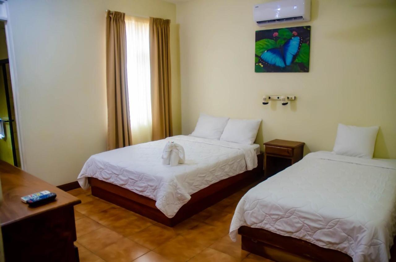 Hotel & Villas Huetares Плая Eрмоса Екстериор снимка