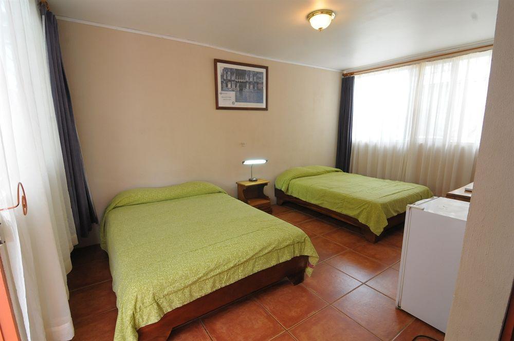 Hotel & Villas Huetares Плая Eрмоса Екстериор снимка