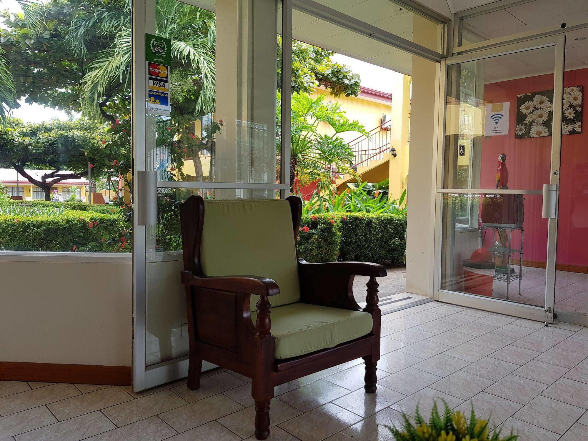 Hotel & Villas Huetares Плая Eрмоса Екстериор снимка
