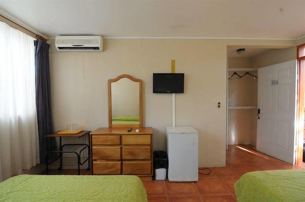 Hotel & Villas Huetares Плая Eрмоса Екстериор снимка