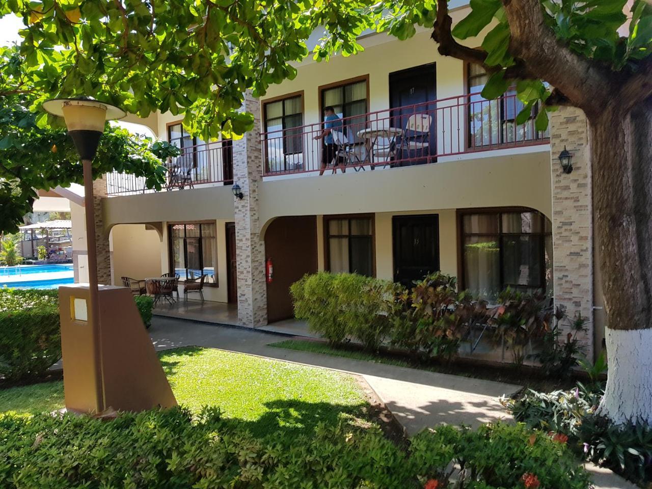 Hotel & Villas Huetares Плая Eрмоса Екстериор снимка